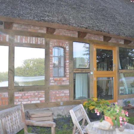 Reetdachkate Auf Gestuet Schierensee Holiday home *